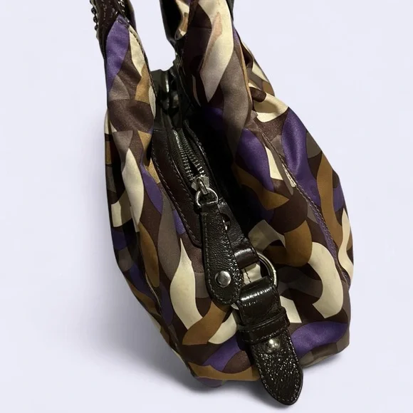 Coach - Picture 2 of 13